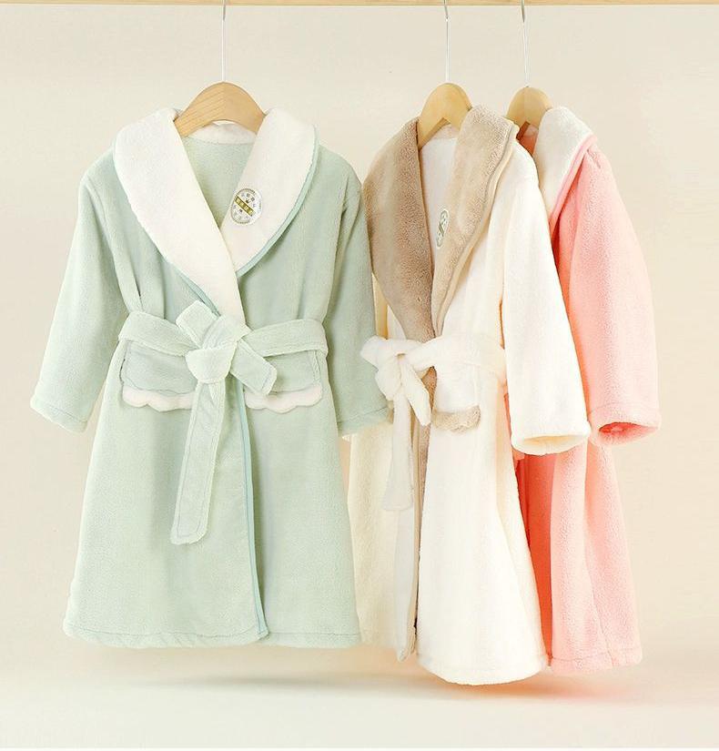 子供の漫画ローブ冬サンゴフリースナイトウェアベビー速乾性バス - Baby Gown Nightwear のレビューと価格