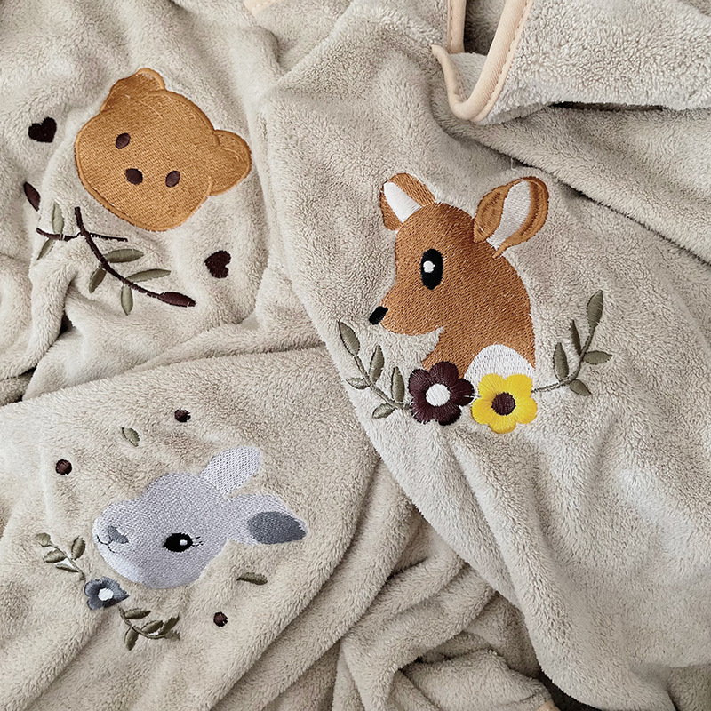子供のサンゴフリースマントバスローブフード付きバスタオル赤ち - Hooded Bath Towel のレビューと価格
