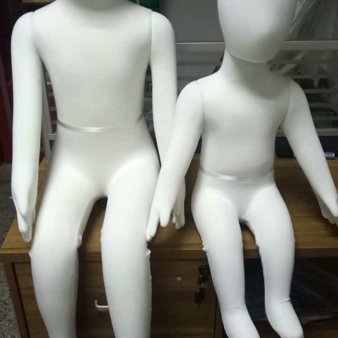 1～4歳の赤ちゃん用フルハンド布製マネキン、ソフトボディ縫製 - Baby Clothing Display Stand のレビューと価格