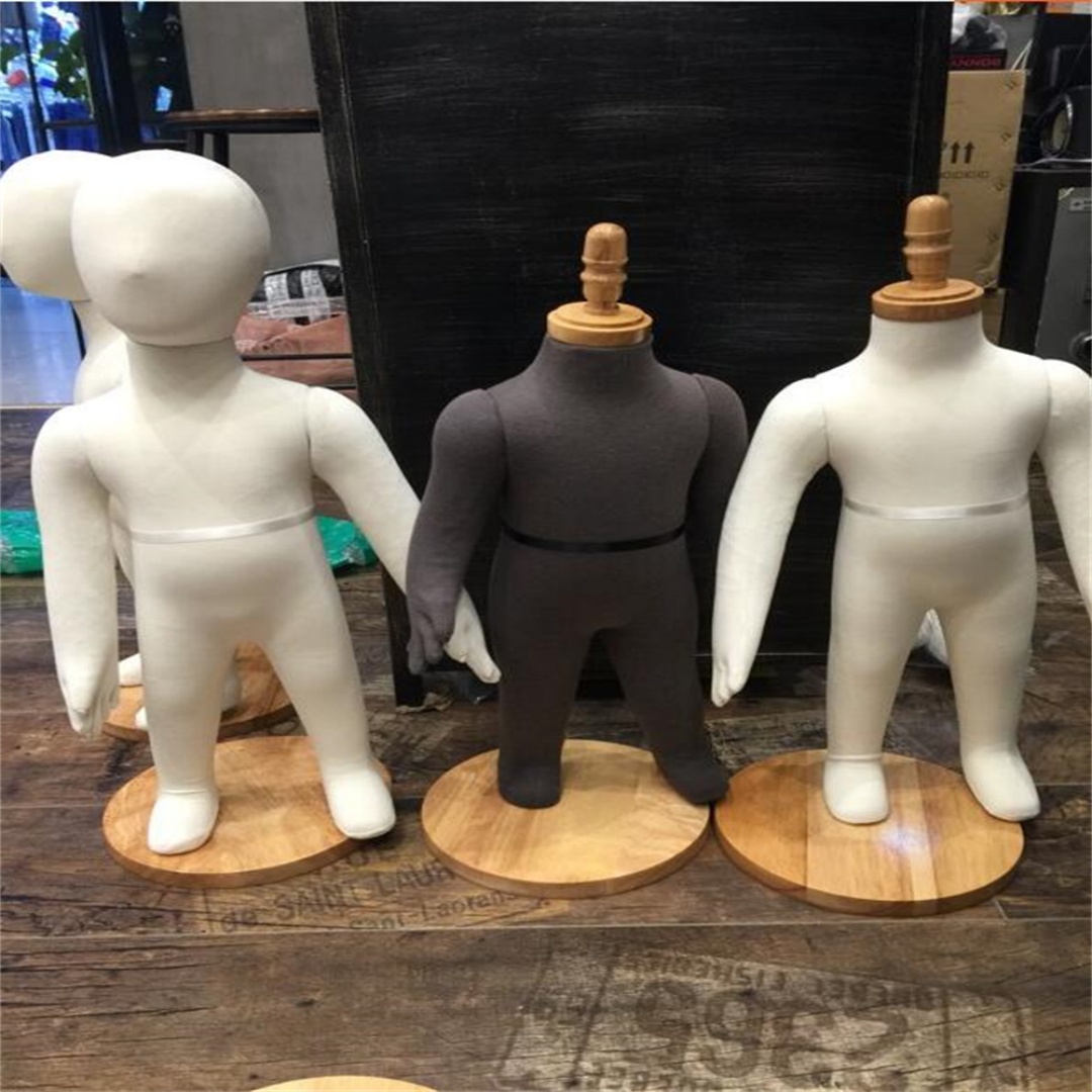 ベビートロソ-綿生地のマネキン,円形の木製ベース,柔軟な縫製 - Baby Clothing Display Stand のレビューと価格